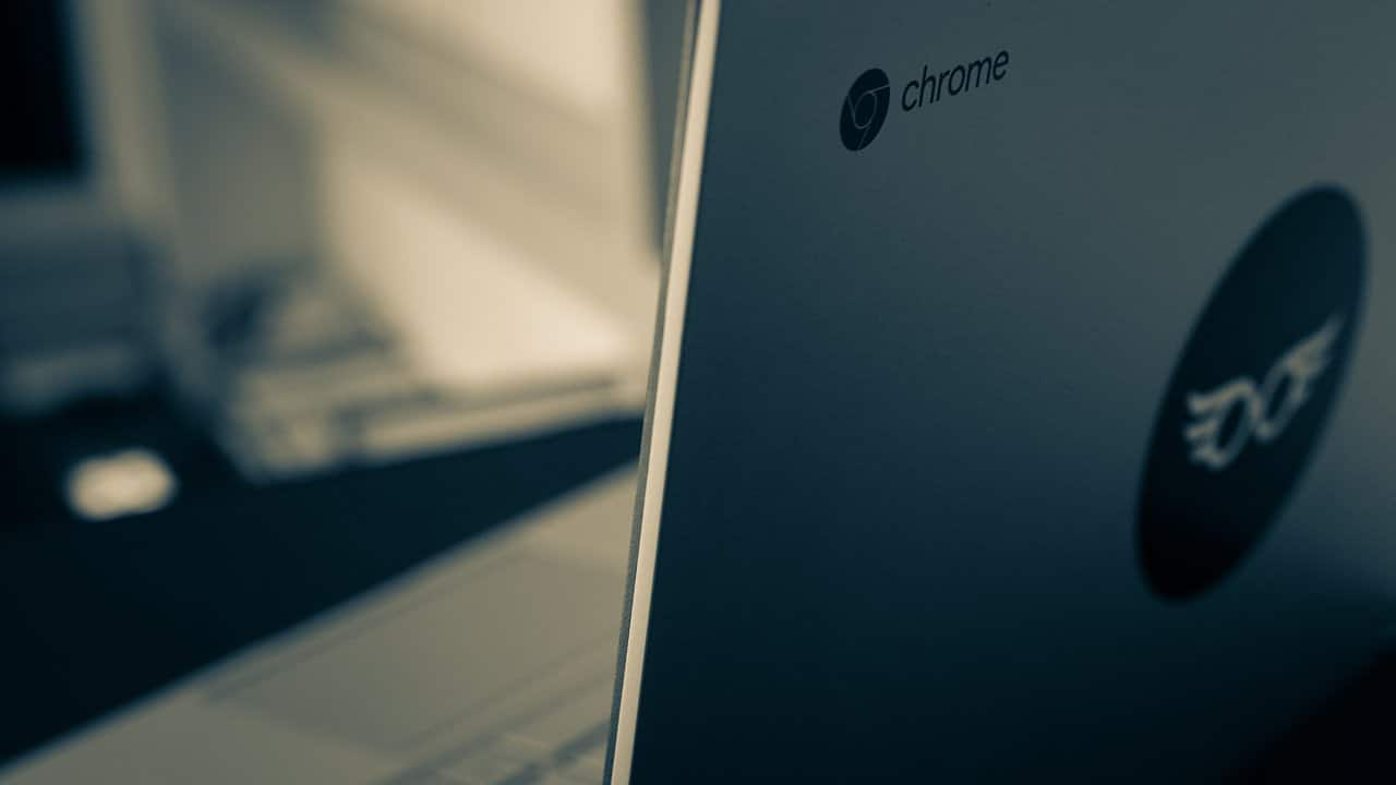 Google’dan Yeni Dizüstü Bilgisayar Atağı: Chromebook X Yakında Geliyor!